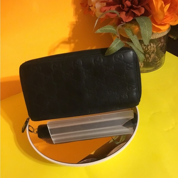 Gucci long wallet EUC - Picture 1 of 3